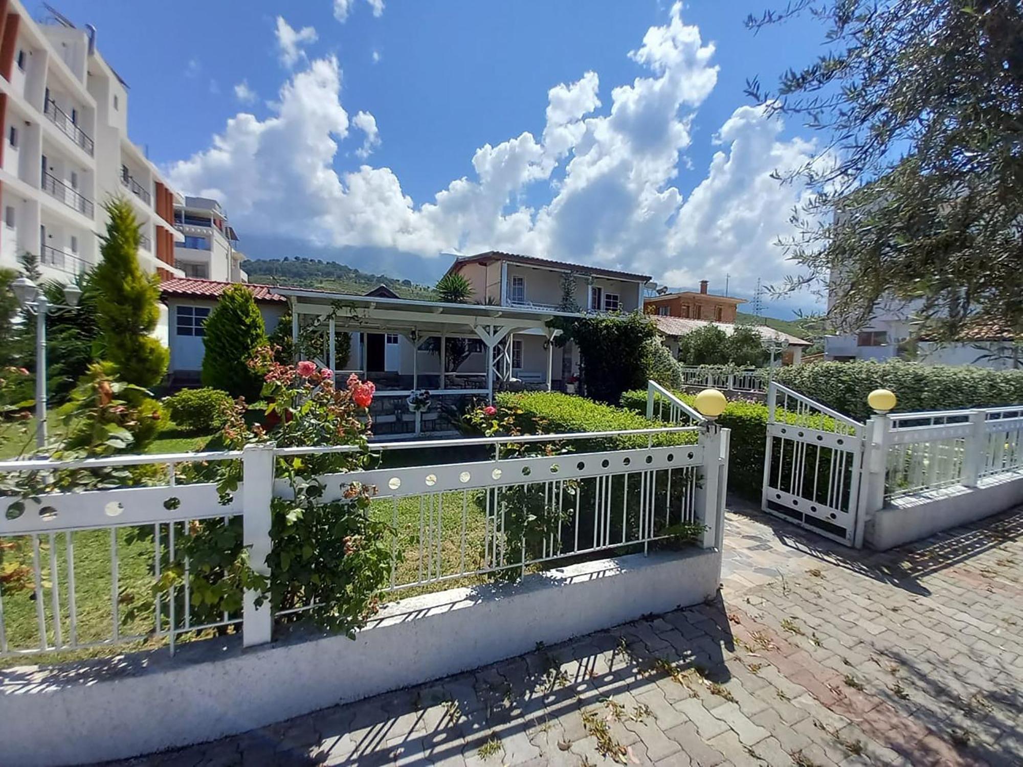 Nili Hotel Vlora Kültér fotó
