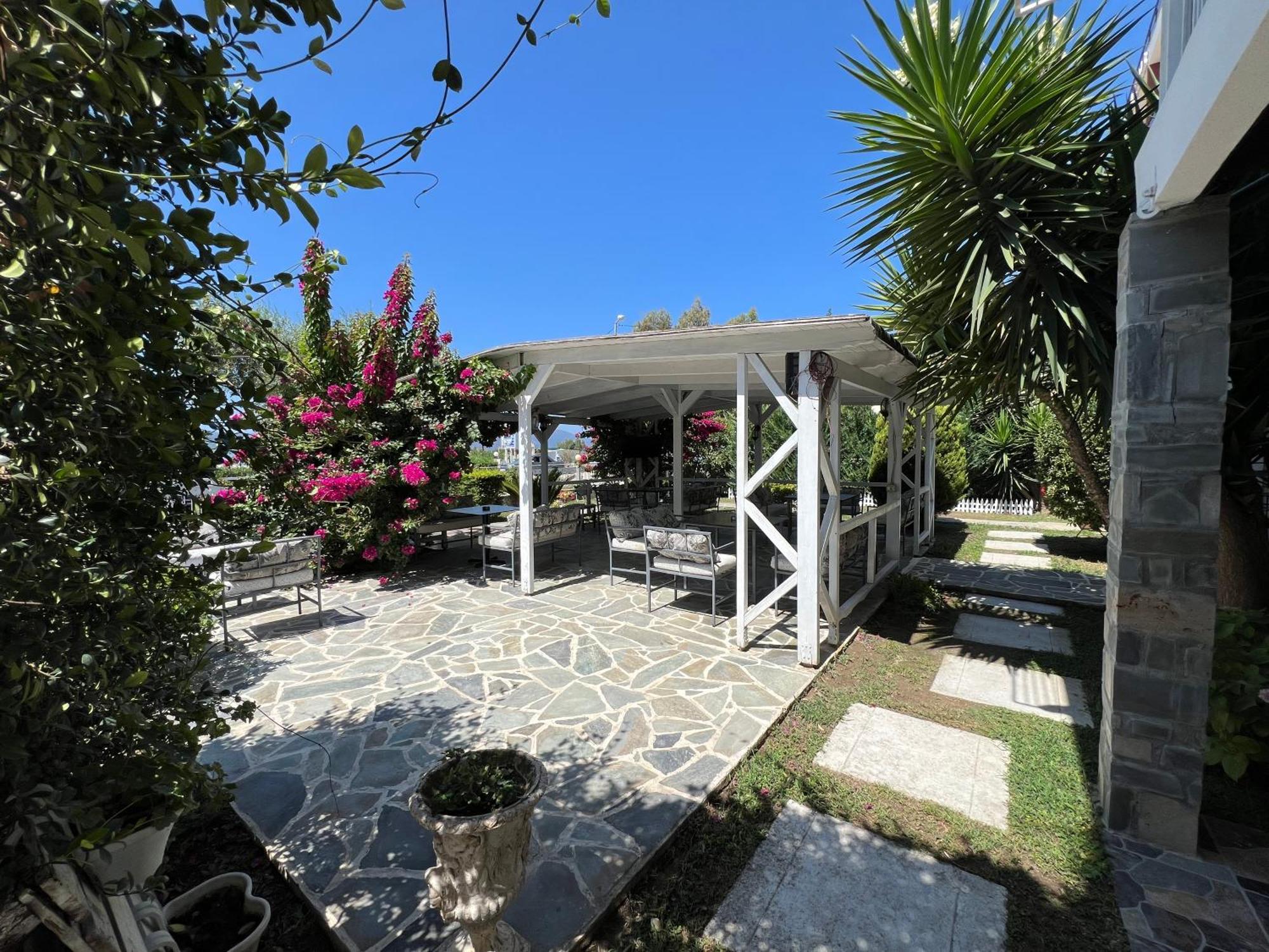 Nili Hotel Vlora Kültér fotó