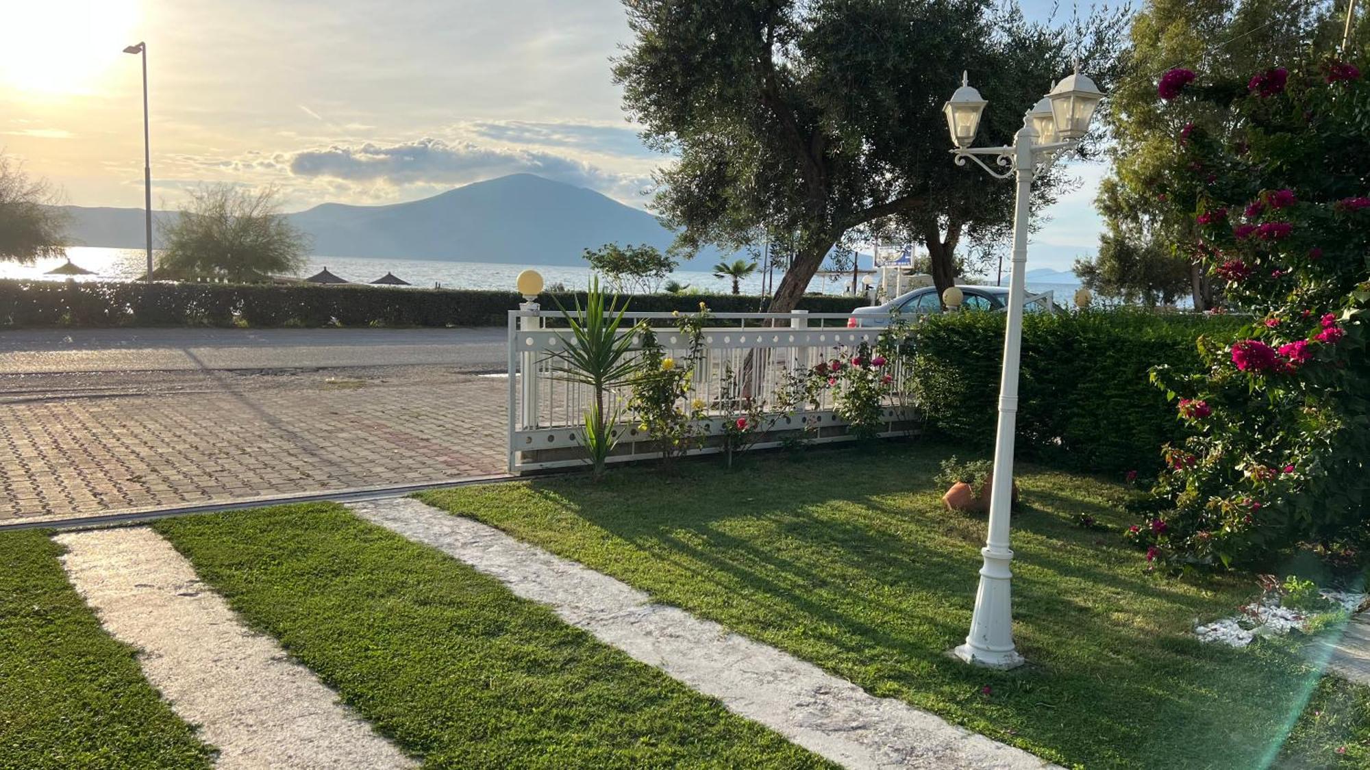 Nili Hotel Vlora Kültér fotó