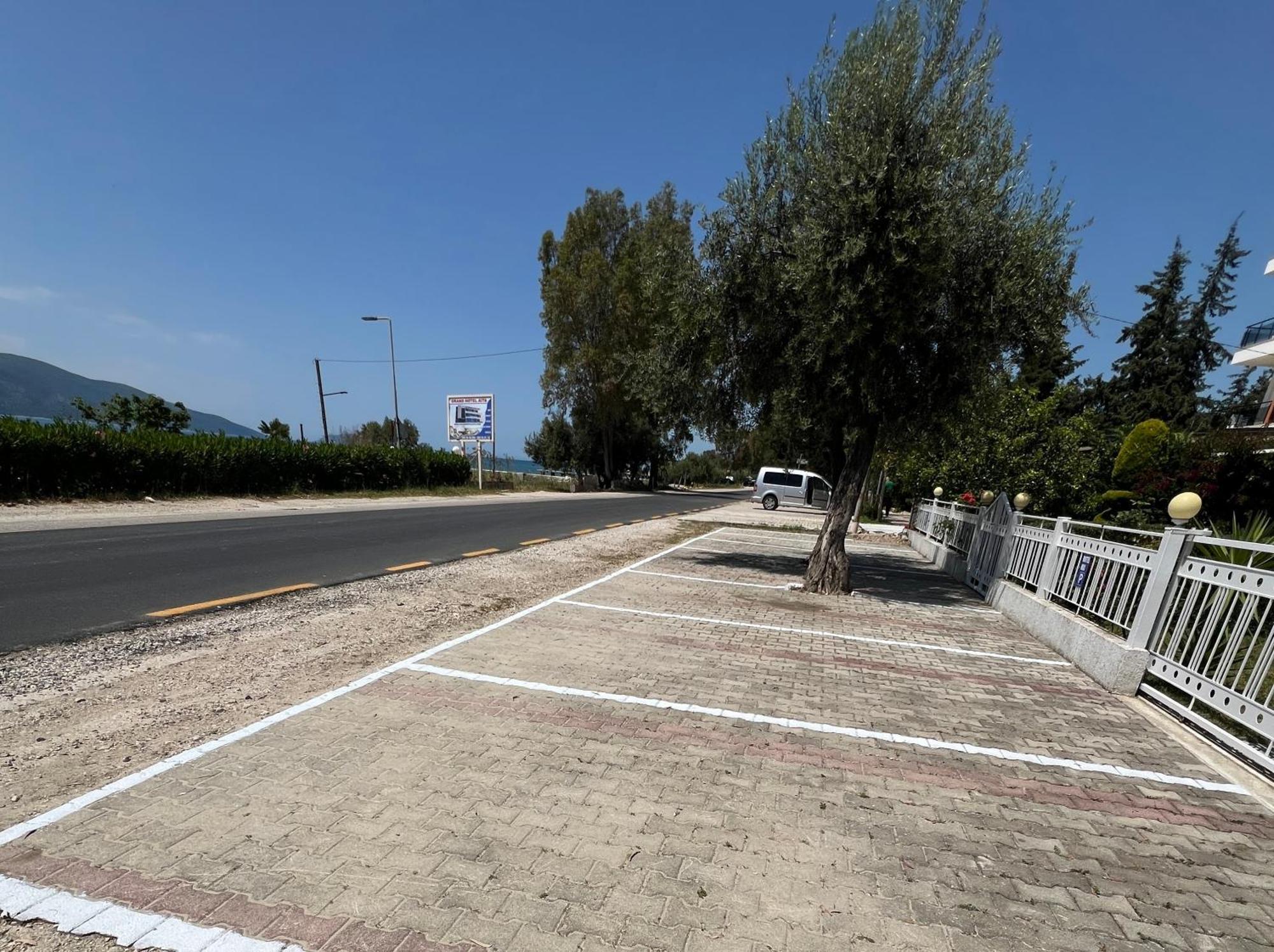 Nili Hotel Vlora Kültér fotó