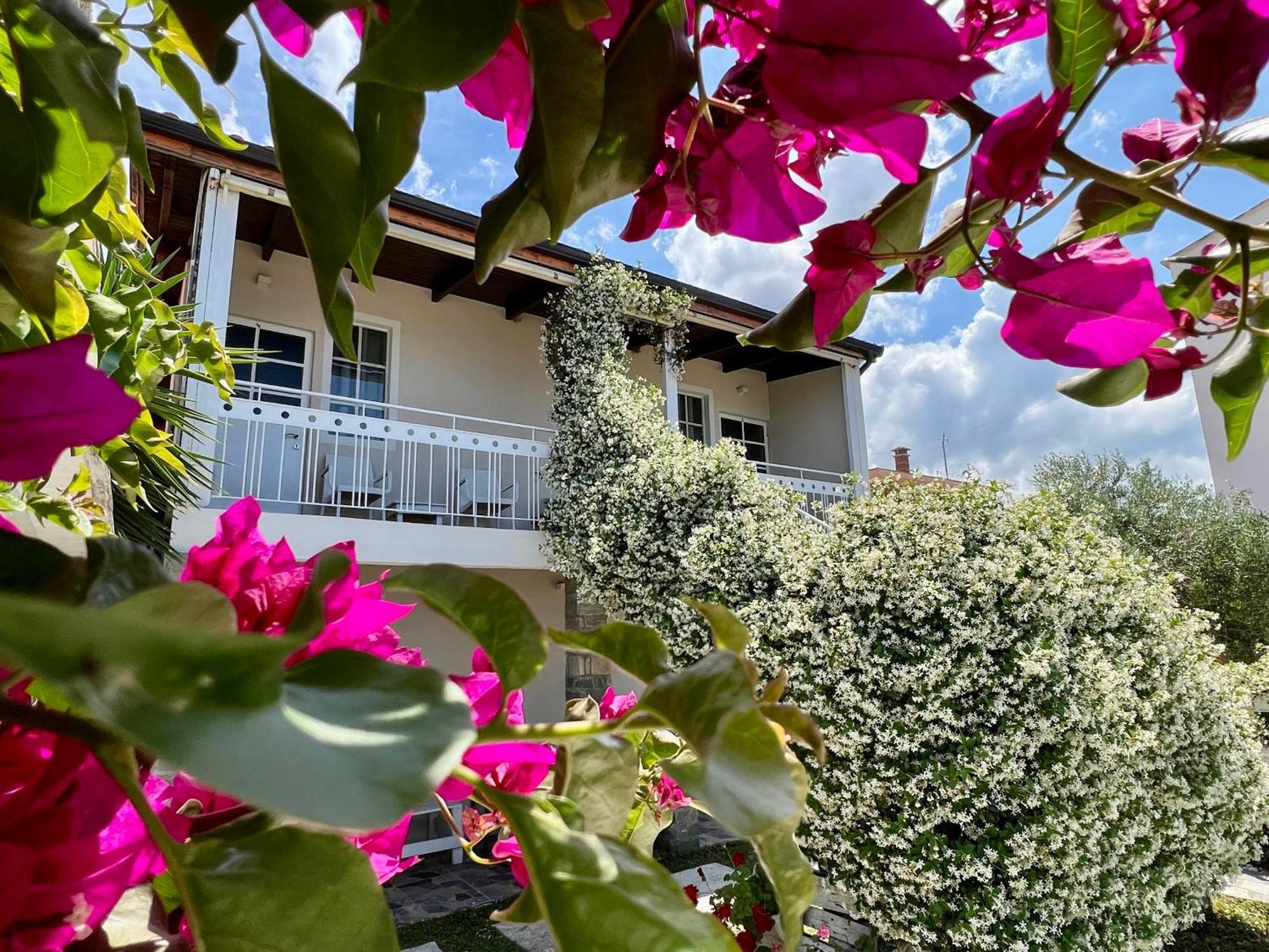 Nili Hotel Vlora Kültér fotó